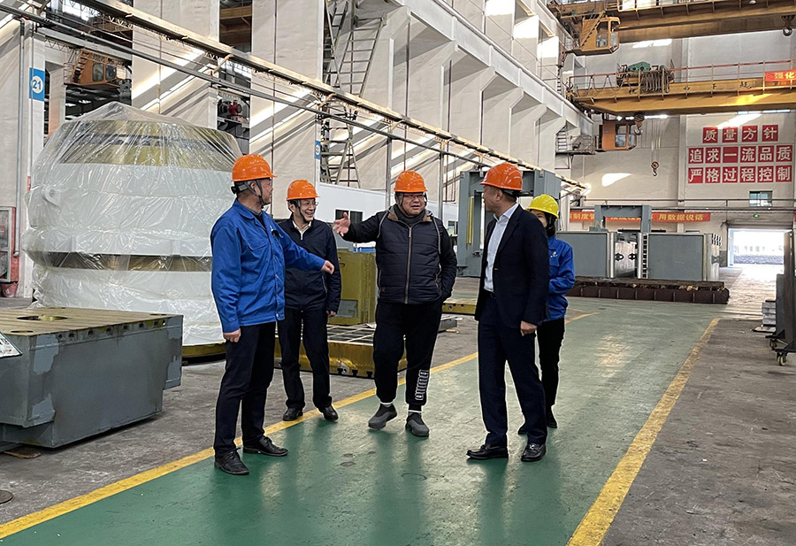 【291】市工商聯(lián)黨組書記王楓、浙江科技學(xué)院機(jī)械與汽車學(xué)院院長張云等嘉賓來電滾筒公司參觀考察.jpg